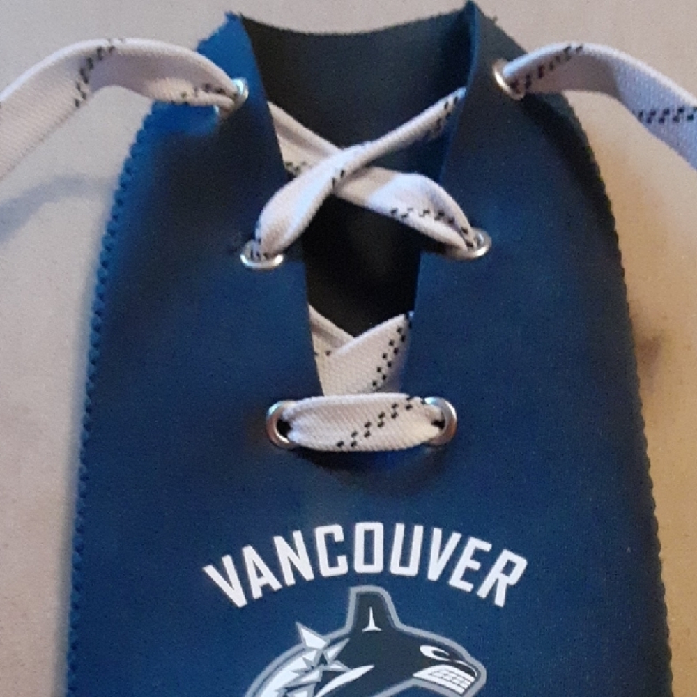 Vancouver Canucks Captain Bottle Holder NHL